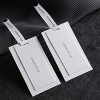 Étiquettes suspendues personnalisées imperméables et étiquettes de vêtements pour vêtements féminins - Logo de marque privée en carton/papier kraft