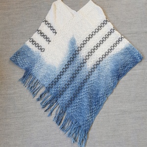 Bufanda de Algodón Puro para Mujer, con Borlas Artísticas, Teñida a Mano con Técnica Tie-Dye, Color Índigo, Estilo Étnico, Ligera, para Invierno - Product Image 2