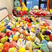 Peluche douce en forme de personnage de dessin animé ou d'animal, vente en gros d'usine, prix de carnaval, cadeau promotionnel, fourniture de détail, fourniture pour salles d'arcade