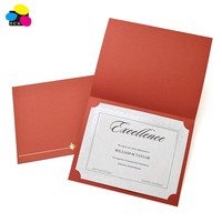 Boîte de 30 porte-certificats papier rouge 8.5X11 avec feuille d'or Produits de classement détaillé