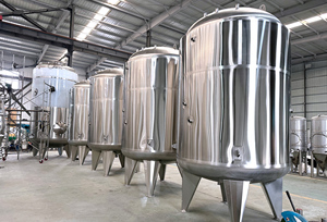 Cuve de mélange chauffante et refroidissante en acier inoxydable 6000L, de qualité alimentaire, pour jus, boissons, lait, sauces et produits alimentaires - Product Image 4
