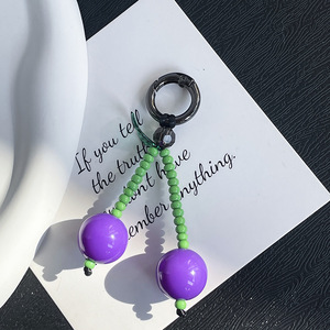 Porte-clés en acrylique de couleur cerise créatif en gros, porte-clés de sac à main mignon et tendance pour filles, pendentif pour téléphone portable, porte-clés de voiture - Product Image 4