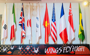 Soporte ajustable para asta de bandera de interior, de aluminio, para exhibición en oficinas y vestíbulos. - Product Image 5