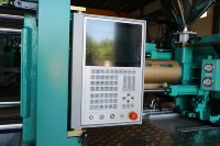 Machine de moulage par injection de couvercles en PP de qualité alimentaire entièrement automatique Highshine, moteur à engrenages, hydraulique haute précision pour gobelets à thé au lait/café