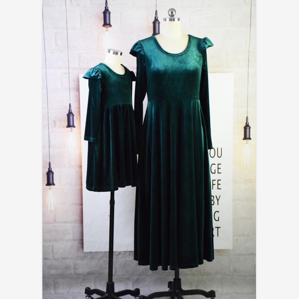 Fall Emerald Green Family Photos - Matching Mommy & Me Dresses