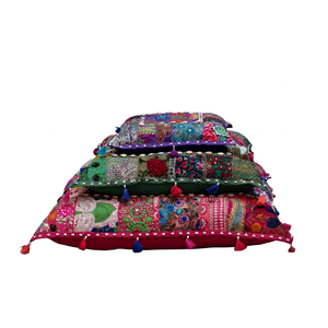 Cojines cuadrados hechos a mano Sari Patchwork Cojines de suelo bordados al por mayor - Product Image 1