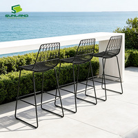 Tabouret de bar chic en fil métallique ajouré, pieds en fer forgé antirouille, chaise de comptoir en fil de fer pour extérieur, patio, café, bar, hôtel