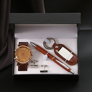 Reloj de Cuarzo con Esfera Grande, Set de Regalo Empresarial con Llavero y Rosario de Recuerdo para el Día del Padre - Product Image 6