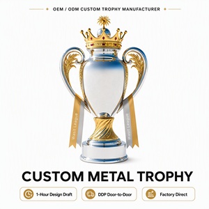 Trofeo de Fútbol de Metal Personalizado, Bicolor en Oro 24K y Plata, con Corona Verde Esmeralda y Asa de León, Premio Deportivo - Product Image 3