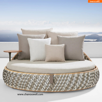 Daybed Premium Handwoven Outdoor con PE Mimbre y espuma 45D-Incluye mesa auxiliar de teca y tela para todo tipo de clima