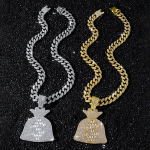Nouveau Collier Pendentif Sac à Monnaie Géométrique Hip-Hop au Design Unique, Plaqué Or, pour Hommes, Vente en Gros, Bijoux Tendance - Product Image 1