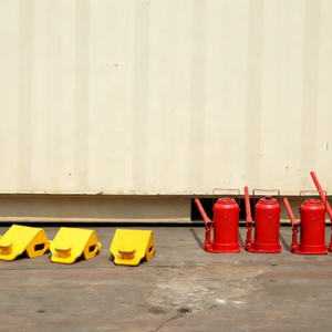 Dongkrak Botol Hidrolik Baja Portabel 32 Ton untuk Mengangkat Kontainer Kaku dengan Tinggi Angkat 31cm Set Roda Tanpa Rem - Product Image 3