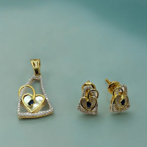 Clásico diseño de corazón en oro de 22 quilates |   Pendientes con colgante a juego, elegantes joyas con forma de triángulo para mujer - Product Image 3