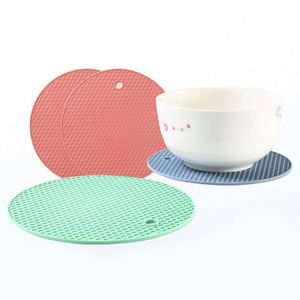 Sous-plat en silicone antidérapant avec logo personnalisé, motif nid d'abeille, isolation thermique - Product Image 3