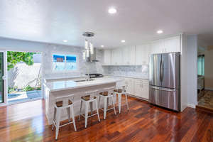 Goldtop, Desbloquea el Romance <span class=keywords><strong>Secreto</strong></span>, Transforma Tu Baño, Impresionantemente Hermoso Apartamento <span class=keywords><strong>Hotel</strong></span> de Estilo Francés, Ecológico y de Madera - Product Image 2