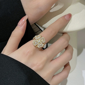 Anillos Antiestrés de Trébol de Cuatro Hojas con Incrustaciones de Cobre y Circonio, Giratorios, para Mujer, Joyería Estética de Boutique, Regalo - Product Image 3