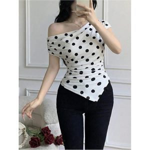Haut asymétrique à pois pour femme, épaules dénudées, froncé, moulant, tenue décontractée d'été, taille ajustée, en tissu tissé - Product Image 4