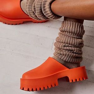 Mules et sabots pour femmes personnalisés, en EVA épais, imperméables, à bout fermé, style mode, plateforme, pour l'automne, la plage et le sport, vente en gros à prix abordable - Product Image 2