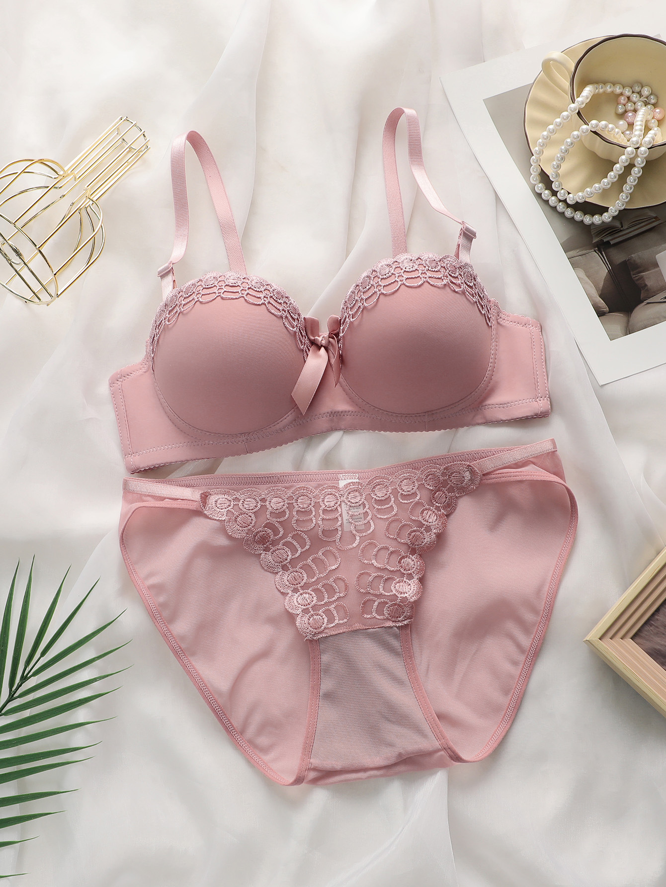 J3828 rose