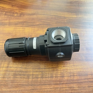 Régulateur à usage général Excelon avec manomètre, modèle R74G-6AK-RMG R74G-6GK-NMN, en stock - Product Image 6