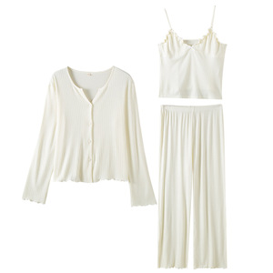 Set di Pigiami di Lusso in Tre Pezzi, Morbidi e Traspiranti, in <span class=keywords><strong>Cotone</strong></span> per <span class=keywords><strong>Donna</strong></span>, Vendita all'Ingrosso, Taglie Grandi, Abbigliamento <span class=keywords><strong>da</strong></span> <span class=keywords><strong>Notte</strong></span> e Relax - Product Image 4