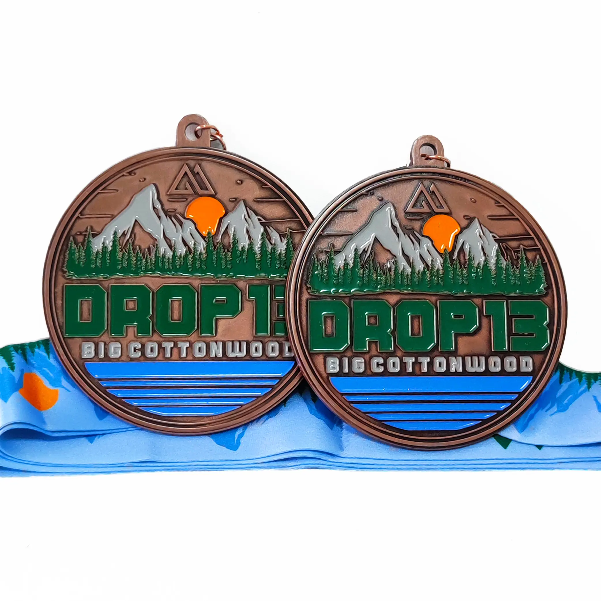 Vente en gros médailles et trophées de souvenir de clé en métal marathon par sublimation médaille sportive de conception de gravure personnalisée avec lanière