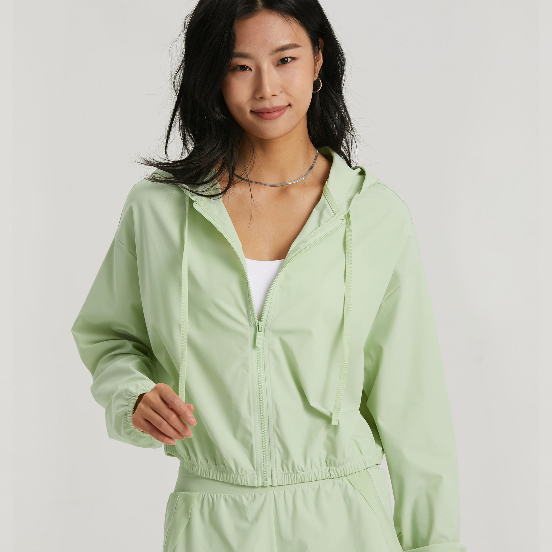 สีเขียวอ่อน