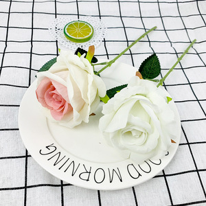 Rosas de terciopelo artificiales, rosas individuales de estilo europeo, flores decorativas de alta simulación para bodas y decoración del hogar - Product Image 1