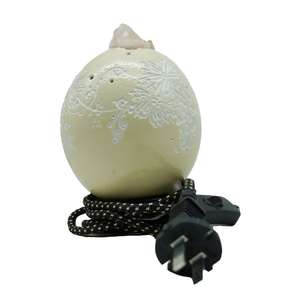 مصباح ملح الهيمالايا منحوت يدويًا لتنقية الهواء والمساعدة على النوم ، أنيق وفريد من نوعه لبيض النعام - Product Image 4