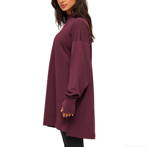 T-<span class=keywords><strong>shirt</strong></span> long à <span class=keywords><strong>manches</strong></span> <span class=keywords><strong>longues</strong></span> pour <span class=keywords><strong>femme</strong></span>, coupe oversize, col montant, épaules tombantes, avec passe-pouces, personnalisable - Product Image 3