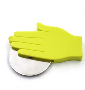 Couteau à pizza en forme de paume au design original, outil de cuisine à prix avantageux - Product Image 2