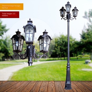 Lampadaire extérieur moderne à LED 60W en aluminium, lampe de jardin étanche IP66 avec alimentation par batterie - Product Image 3