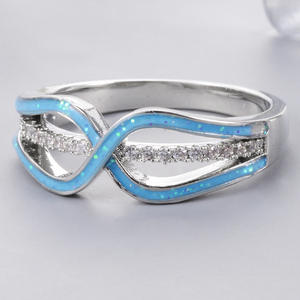 Anillo Infinito con Ópalo Azul y Circonitas en Engaste Canal para Uso Diario Femenino - Product Image 4