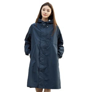 Custom Logo Versierd Dames Outdoor Waterdichte Trenchcoat Met Capuchon Voor Tour In Regenachtig Weer En Motorfietsen - Product Image 4