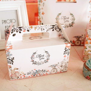 Boîte à cupcakes portable mignonne et écologique avec poignée, en carton biodégradable, finition brillante et gaufrage, design avec fenêtre - Product Image 3