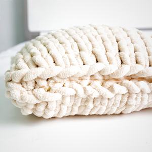 Coussin décoratif en chenille tricotée épaisse de style nordique, coussin de canapé doux fait à la main pour le salon, la chambre à coucher, soutien confortable - Product Image 5