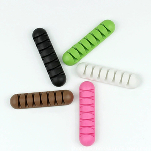 Organizzatore per Cavi da Scrivania a 7 Canali Autoadesivo Multicolore Durevole per Ufficio e Casa - Product Image 3