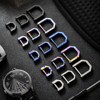 Porte-clés de voiture portable en alliage de titane sablé pour l'extérieur avec boucle fer à cheval personnalisable, anneau en D pivotant et options multi-tailles