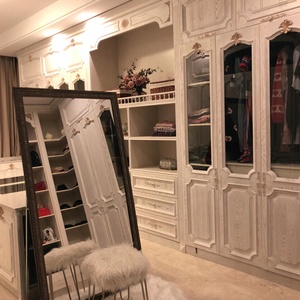 Armadio in Stile Francese Color Crema Completamente Personalizzabile con Cabina Armadio, Toeletta ad Angolo e Legno Massello - Product Image 2