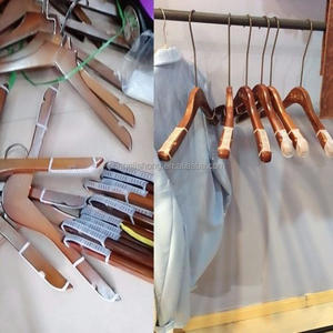 Gantungan baju anti Slip, 100 buah pegangan gantungan pakaian anti selip perekat untuk kayu plastik gantungan lemari untuk penggunaan rumah toko - Product Image 3