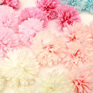 Têtes de fleurs en soie Xinchengzhi Ping Pong Chrysanthemum 10cm pour décoration de mariage, décoration intérieure et accessoires de photographie - Product Image 2