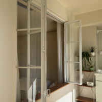 Ventanas Plegables Verticales de Aleación de Aluminio con Vidrio Templado, Insonorizadas, Diseño Moderno, para Cocina y Baño