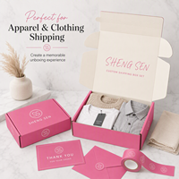 Boîtes d'expédition roses personnalisées avec bandes détachables pour l'emballage de vêtements et l'expédition d'articles tels que les emballages cadeaux