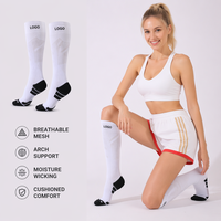 Chaussettes de football montantes épaisses pour hommes, rayées vertes, tricotées, pour adultes, été, logo personnalisé, séchage rapide