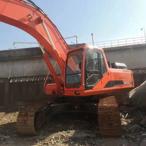 Excavatrice d'occasion, matériel de terrassement, DOOSAN DX300LC à vendre - Product Image 1