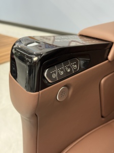 Vente en gros d'usine OEM Hipoint GT-M9 Siège de voiture en cuir de luxe haut de gamme personnalisable pour Toyota Jiangsu - Product Image 3