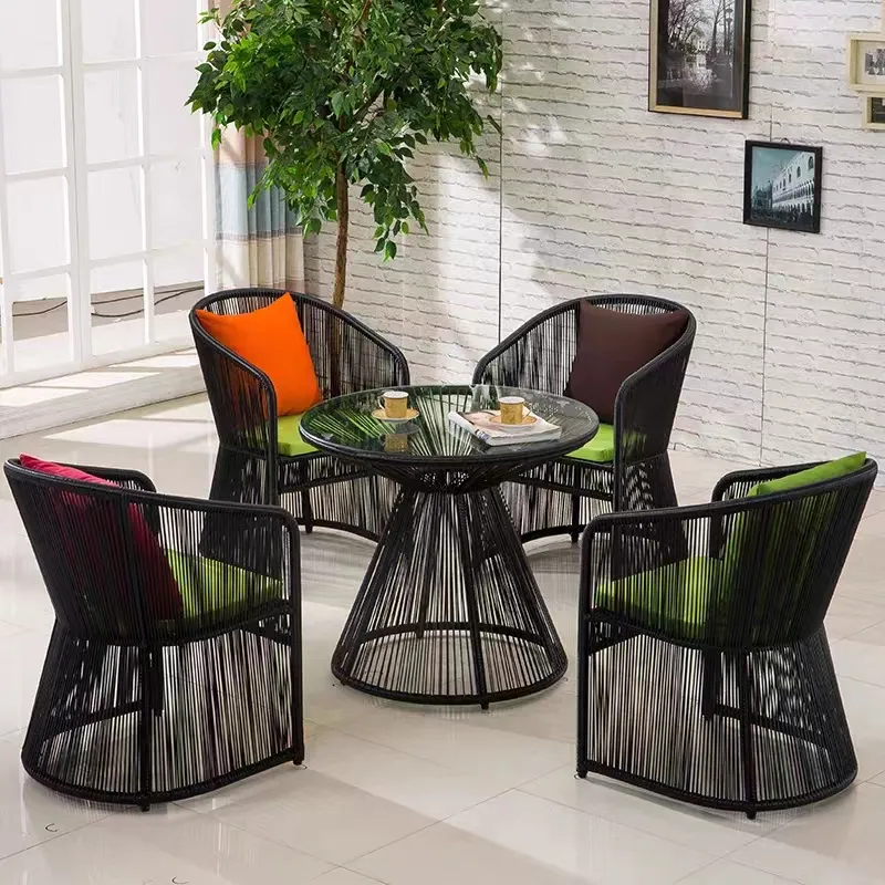 Meilleure vente de mobilier d'extérieur au design chinois de bonne qualité Ensemble table et chaises de jardin Chaise de restaurant en rotin
