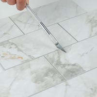 Ventes chaudes Carreaux autocollants en marbre blanc Motif métro Imperméables Auto-adhésifs Mosaïques pour l'intérieur