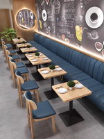 Ensemble de tables et chaises de salle à manger modernes, durables et faciles à nettoyer, avec plateau en bois et structure en métal, pour usage commercial dans les restaurants, cafés et hôtels