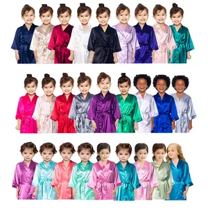 Оптовая продажа, однотонное шелковое атласное кимоно для девочек, детский халат для спа